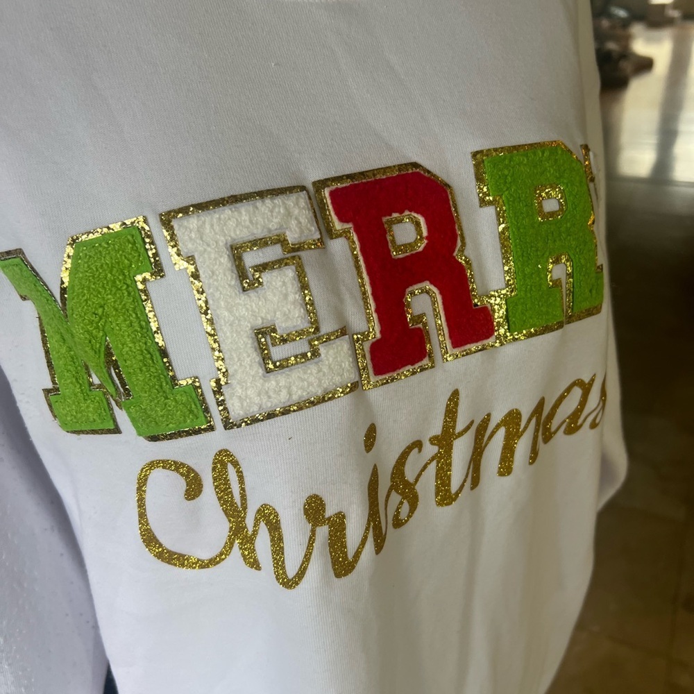 Christmas sweatshirt size large brand, new never worn NWOT super SOFT - Picture 3 of 11